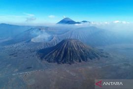 Dansektor pastikan Bromo dipantau intensif meski tak ditemukan titik api