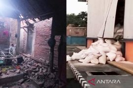 Basarnas evakuasi tiga korban reruntuhan bangunan akibat gempa NTT