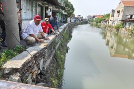 Anggota DPR RI pantau langsung kondisi jembatan Jetis