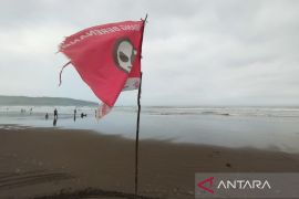 BPBD sebut kekuatan ombak di Pantai Pangandaran mulai relatif sedang