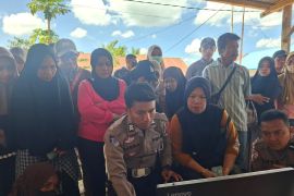 Polda hadirkan layanan SIMPUL dekatkan layanan SIM warga di Buton Tengah