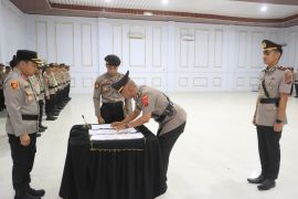 Kapolres Langkat pimpin sertijab Kabag Sdm, Kasat dan Kapolsek