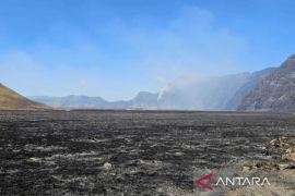 Tim gabungan disiagakan antisipasi kemunculan titik asap di Bromo
