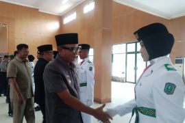 Bupati Belitung kukuhkan 32 anggota Paskibraka