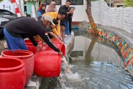 Dinas Perikanan Kota Mataram lepas 3.000 bibit ikan