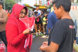 Pemkab Magetan bagikan 3.000 bendera Merah Putih sambut HUT RI