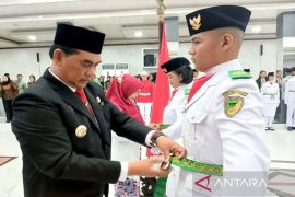 Bupati Barito Utara kukuhkan anggota Paskibraka HUT RI 2026