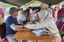 HUT ke-81 RI, Puluhan warga ikuti CKG di Pantai Piwang Natuna