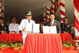 Penyerahan Satya Lencana warnai Peringatan HUT RI Ke-81 di HSU