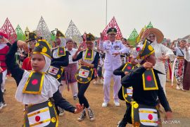 Disdik Cirebon membentuk karakter siswa melalui drama kolosal HUT ke-81 RI