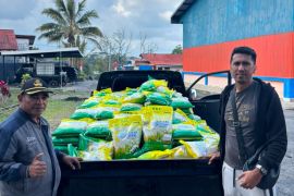 Bulog NTT menambah 10 ton beras untuk korban gempa Flores
