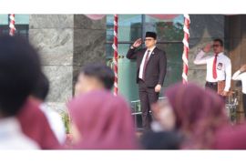 MK gelar upacara HUT Ke-81 RI, doakan korban gempa di NTT