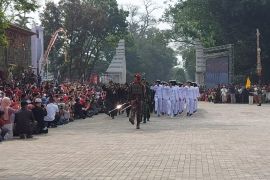 KDM minta pejabat Jabar malu tuntut fasilitas