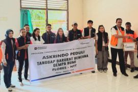 Askrindo menyalurkan bantuan tanggap darurat untuk korban bencana NTT