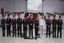 Wali Kota Tegal kukuhkan anggota Paskibraka Kota Tegal tahun 2026