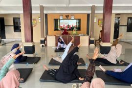 Mahasiswa Profesi Fisioterapi UMS edukasi ibu hamil melalui senam di Baki