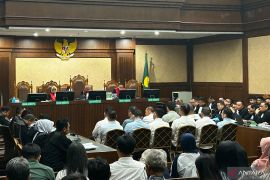 Eks Direktur Bea Cukai didakwa rugikan negara Rp7,37 T