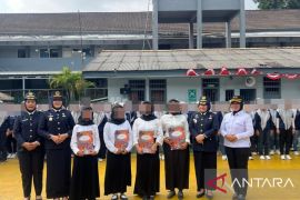 374 warga binaan Lapas Perempuan Palembang terima remisi umum