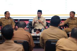 Pemkab Lombok Tengah menargetkan kemiskinan turun jadi 10,30 persen