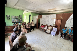 YBM PLN UIW Babel tebar kasih dan Kebahagiaan di Panti Lansia Al Maa'uun Belitung