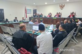 KPK hadirkan tiga saksi swasta terkait kasus di Rejang Lebong