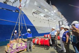 KSOP Tanjung Perak dan Pelindo salurkan bantuan korban gempa NTT