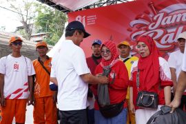 KKP bagikan empat ton ikan untuk warga Jakarta dalam rangka peringati HUT ke-81 RI
