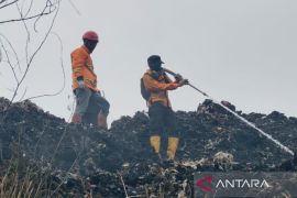 Pemkab Kuningan memfokuskan pendinginan titik api di TPSA Ciniru