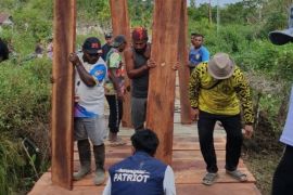 UI selesaikan perbaikan Jembatan Patriot di Teluk Wondama, Papua Barat