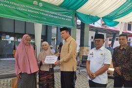 Baitul Mal salurkan Rp32 miliar bantuan usaha individu untuk 6.431 pelaku UMKM Aceh