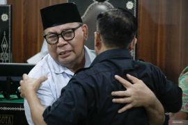 Hakim memvonis bebas dua terdakwa korupsi lahan MXGP Samota