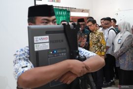 Skrining tuberkulosis santri Tebuireng Jombang
