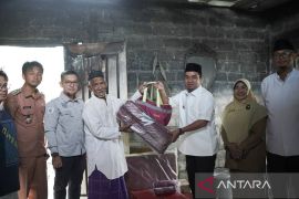 Pemkot Solok salurkan bantuan ke warga terdampak kebakaran