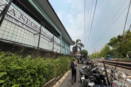 Lansia 80 tahun tewas terserempet kereta di Stasiun Tebet