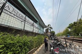 Lansia 80 tahun tewas terserempet kereta di Stasiun Tebet