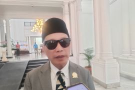 DPRD Jabar mendesak KDM imbangi pembangunan fisik dan isu kemiskinan