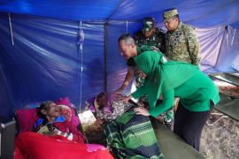 Pangdam Udayana sambangi pengungsi gempa di Kabupaten Manggarai