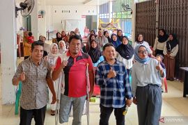 Pemnag Koto Baru Dharmasraya dukung warga terapkan pertanian hemat biaya