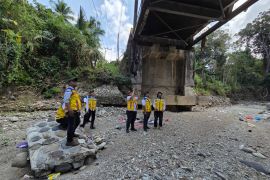 KemenPUPR mempercepat penanganan infrastruktur jalan di NTT yang terdampak gempa