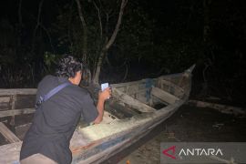 Polres Bangka Barat patroli pesisir cegah pengiriman ilegal timah