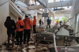 BPBD Jabar memberangkatkan 20 personel bantu korban gempa NTT