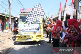 Bupati Gowa salurkan bantuan pangan kepada 73.780 penerima manfaat