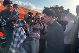 Gibran vows government support for NTT quake survivors