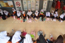 Pemenuhan nutrisi bagi siswa SD di Padang Pariaman