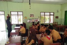 KAI Daop 6 edukasi keselamatan kereta api di sekolah