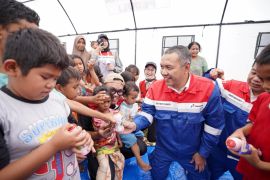Pertamina salurkan bantuan bagi warga terdampak gempa di NTT
