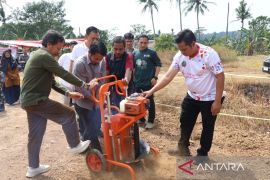 Pemkab Cirebon menggunakan rorak untuk kurangi risiko banjir