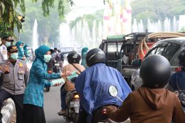 Orang tua di Kota Pontianak harapkan sekolah libur dampak kabut asap pekat