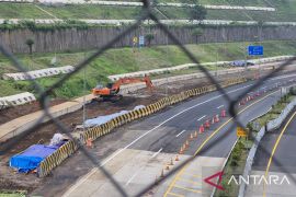 CKJT berlakukan contraflow di KM 176-178 Tol Cisumdawu