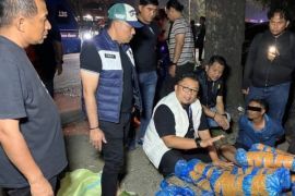 Medan police seize 93 kg of cannabis after car chase